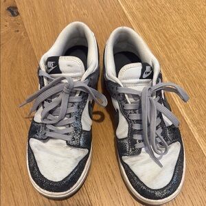 Nike Women’s Metallic Dunks | size 8